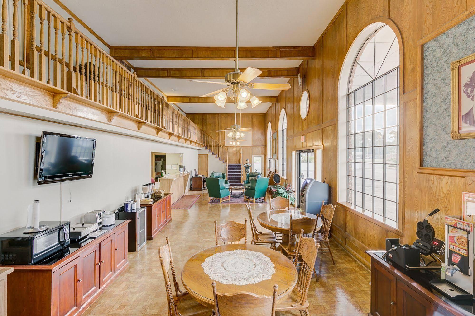 Lake View Inn Гранбъри Екстериор снимка